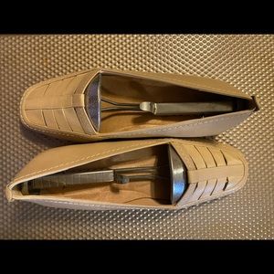 Beige Easy Spirit Flats